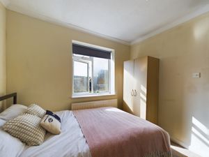 bed 3 - click for photo gallery